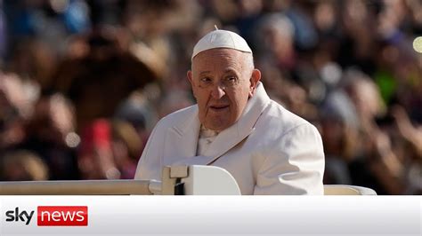 Pope Francis Remains Critical In Rome Hospital